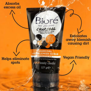 Bioré Charcoal Oil Control Scrub 127g